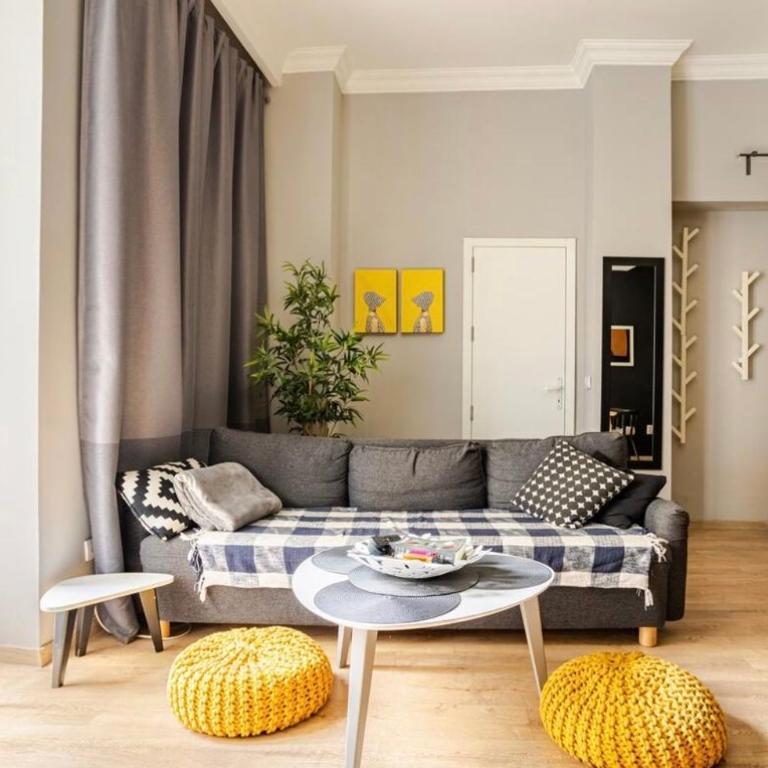 Lella Apartment 2 - duplex - epicenter of Belgrade - Apartment with Garden View - 3