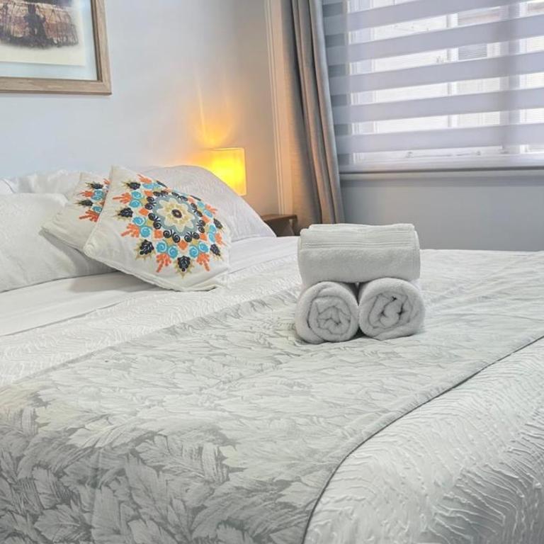 Hostal Like Home - Double Room with Private External Bathroom - 27