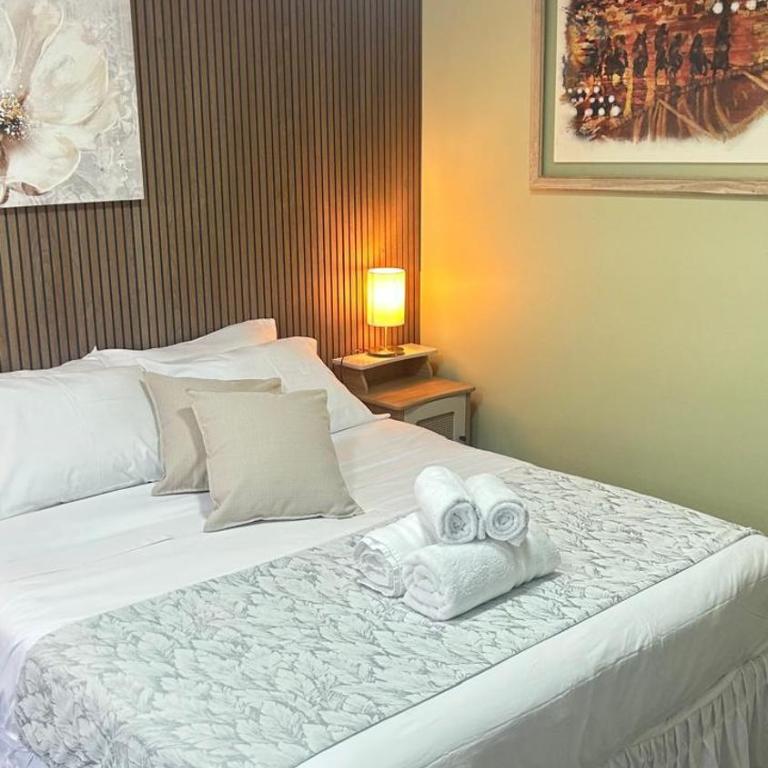 Hostal Like Home - Family Room with Private Bathroom - 30