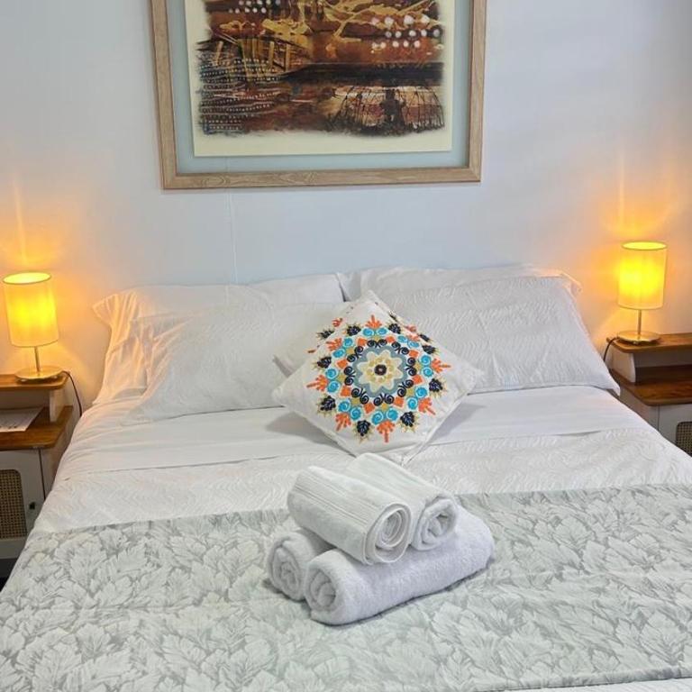 Hostal Like Home - Double Room with Private External Bathroom - 20