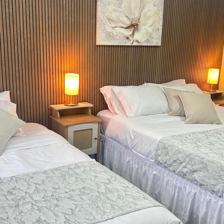Hostal Like Home - Family Room with Private Bathroom - 32