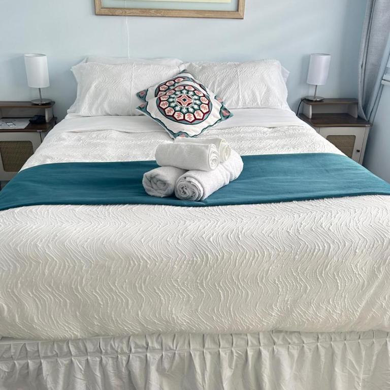 Hostal Like Home - Double Room with Private External Bathroom - 23
