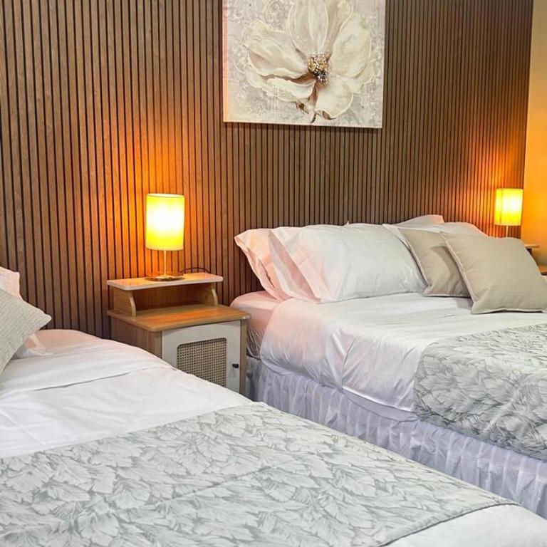 Hostal Like Home - Family Room with Private Bathroom - 26