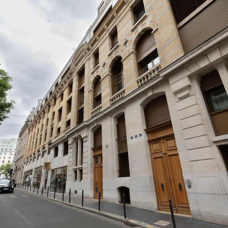 Eiffel Tower - Spacious 4BR - Sleeps 8 - Appartement 4 Chambres avec Balcon - 3