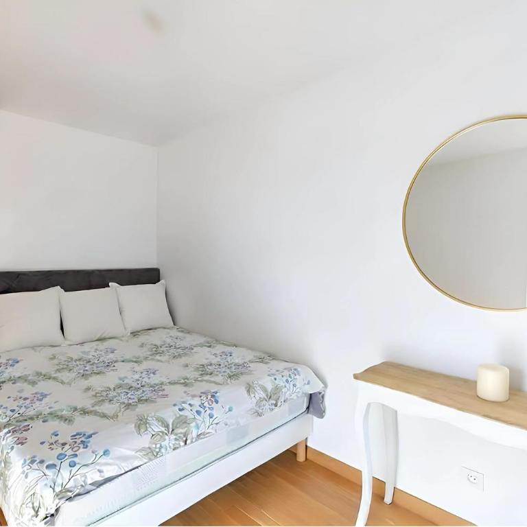Eiffel Tower - Spacious 4BR - Sleeps 8 - Appartement 4 Chambres avec Balcon - 18