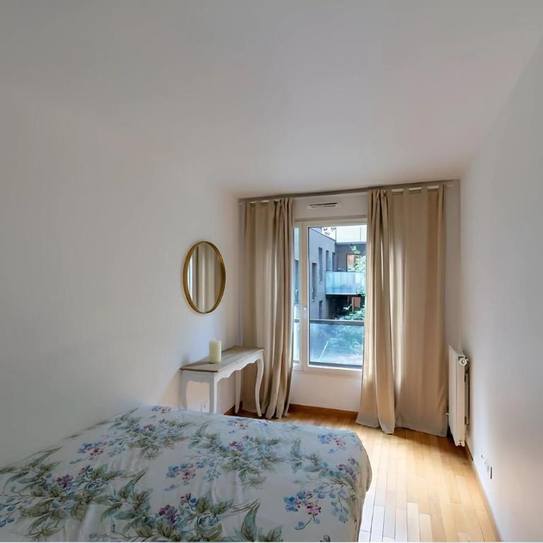 Eiffel Tower - Spacious 4BR - Sleeps 8 - Appartement 4 Chambres avec Balcon - 16