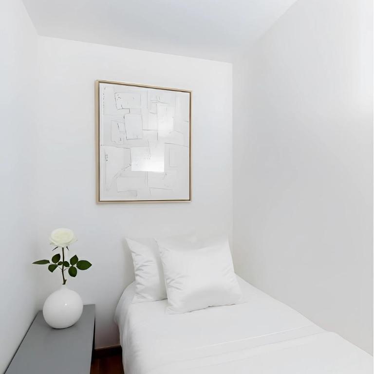 Eiffel Tower - Spacious 4BR - Sleeps 8 - Appartement 4 Chambres avec Balcon - 29