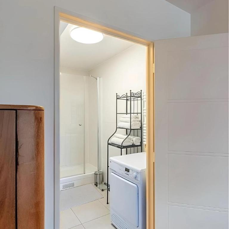 Eiffel Tower - Spacious 4BR - Sleeps 8 - Appartement 4 Chambres avec Balcon - 31