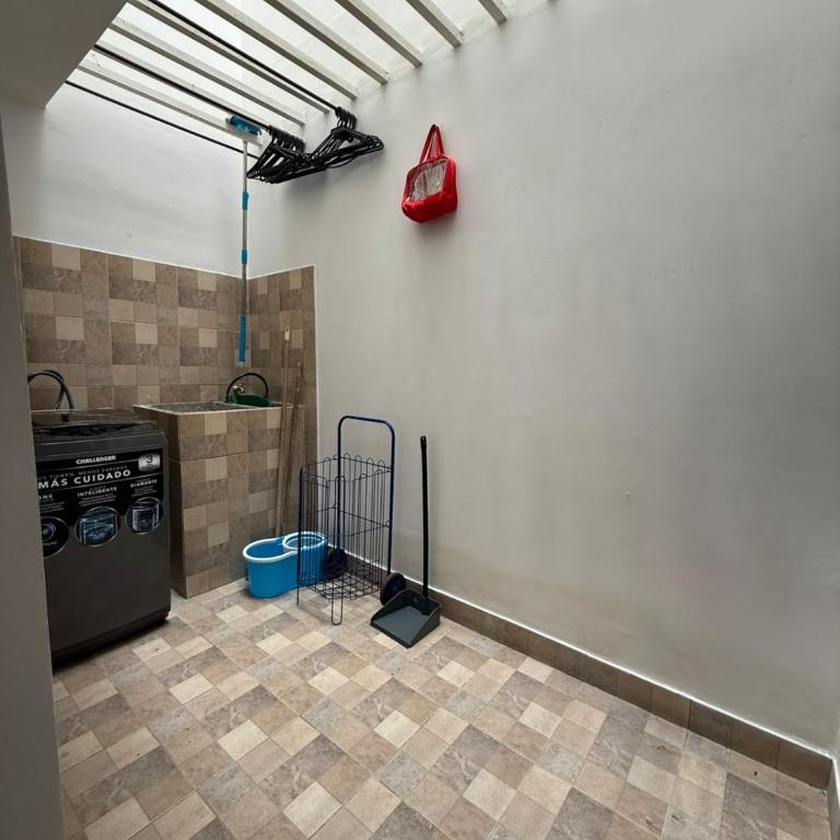 Acogedor Apartamento Pequeño e Independiente - Apartamento - 6