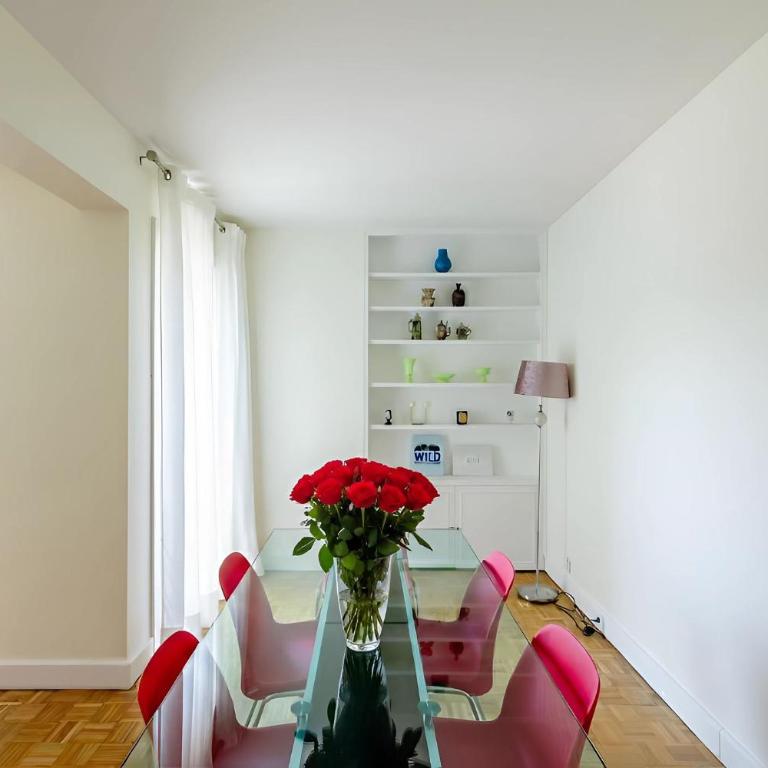 Eiffel View - Spacious 3BR - Sleeps 9 - Terrace - Appartement 3 Chambres Supérieur - 8