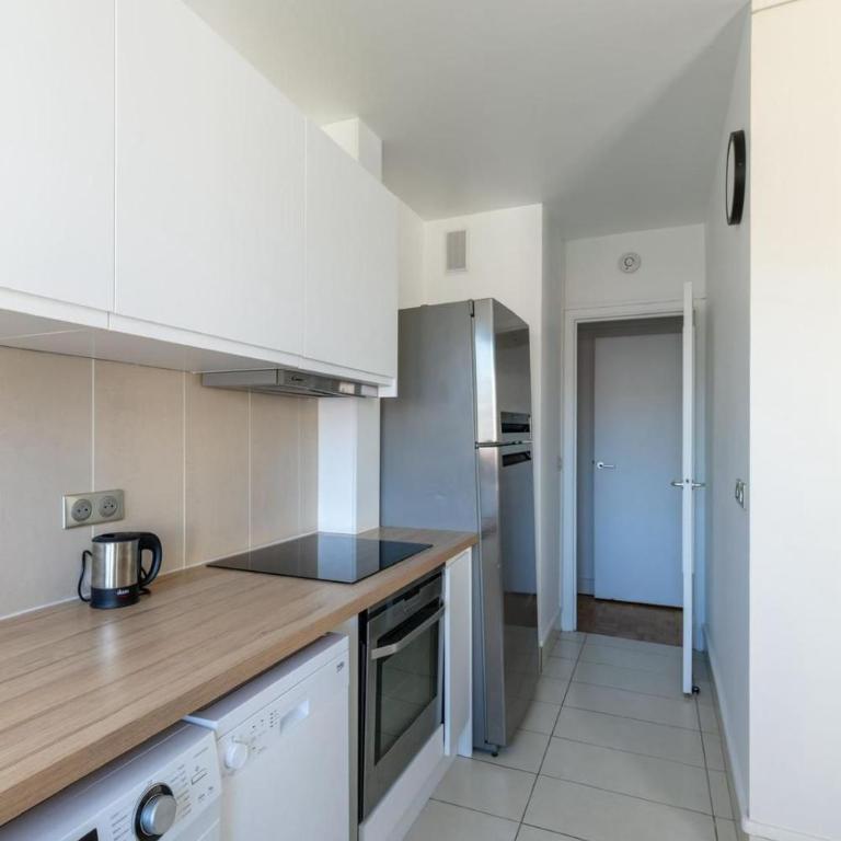 Eiffel View - Spacious 3BR - Sleeps 9 - Terrace - Appartement 3 Chambres Supérieur - 39