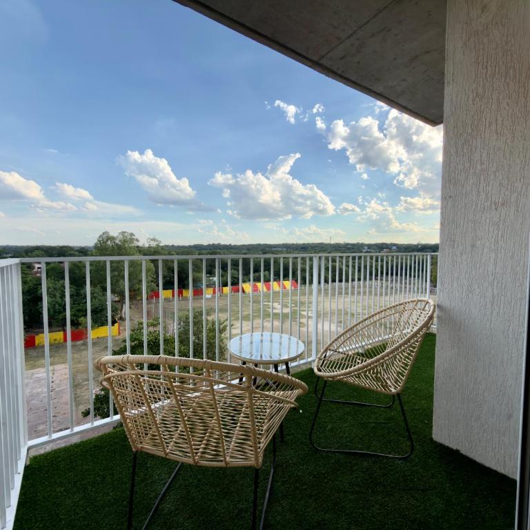 A 5 minutos del Aeropuerto, tranquilidad Soñada - Two-Bedroom Apartment - 70