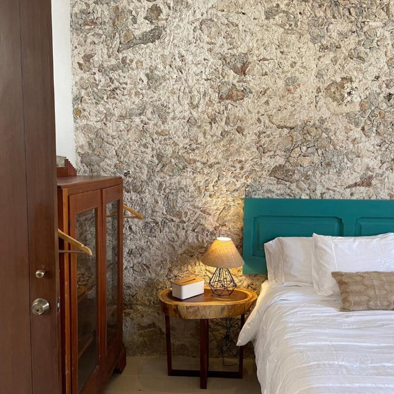 Stylish Escape in Mérida Centro, Vibrant Nightlife Nearby - Two-Bedroom House - 14