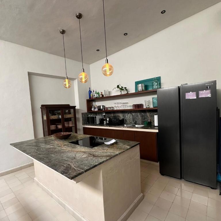 Stylish Escape in Mérida Centro, Vibrant Nightlife Nearby - Two-Bedroom House - 32