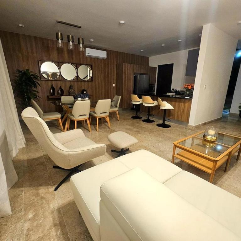 Cancún Arbolada Huayacan - Three-Bedroom House - 3