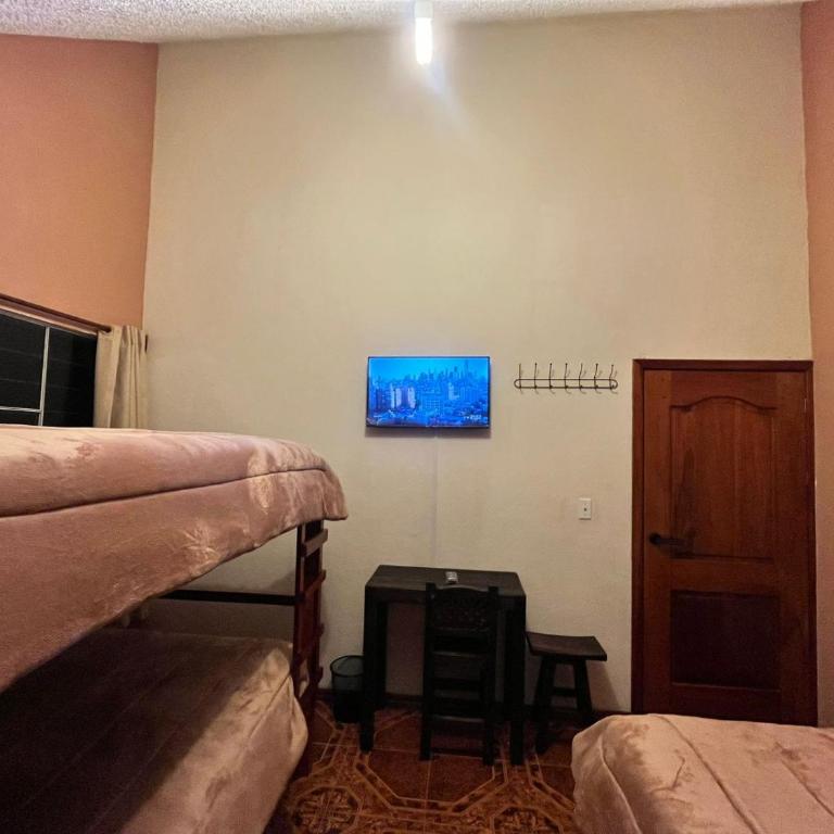 Granja Doña Carmelita - Family Room with Shared Bathroom - 8