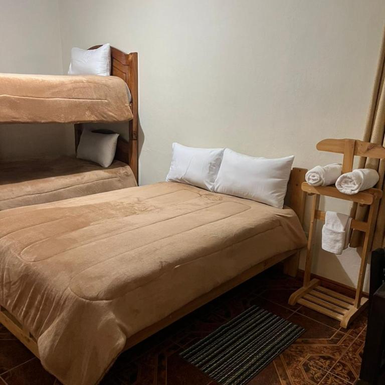 Granja Doña Carmelita - Family Room with Shared Bathroom - 9