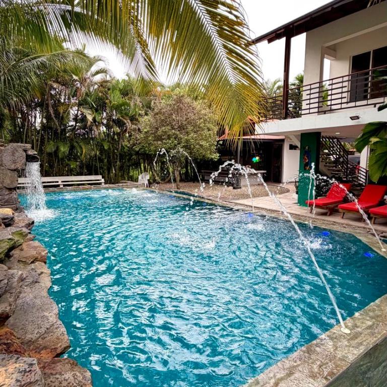 Villa de lujo con piscina de ensueño - Villa - 26