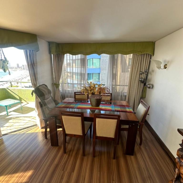 Departamento Frente al Mar Playa Cavancha con Jacuzzi - Three-Bedroom Apartment - 6