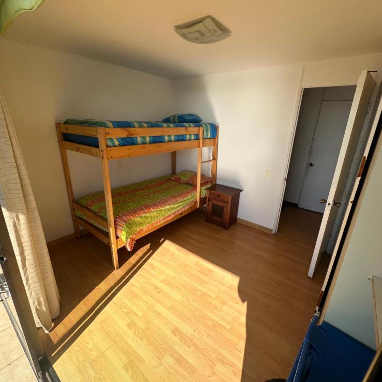 Departamento Frente al Mar Playa Cavancha con Jacuzzi - Three-Bedroom Apartment - 7