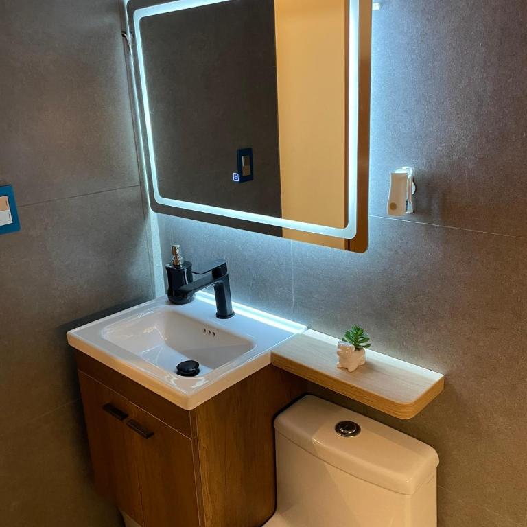 Alojamiento GAFI - Two-Bedroom Apartment with Mountain View - 24