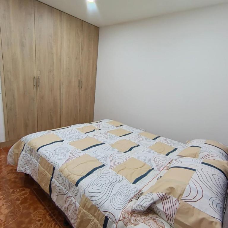 Casa 3 dormitorios, 4 camas, 1 baño - Casa con 1 dormitorio - 5