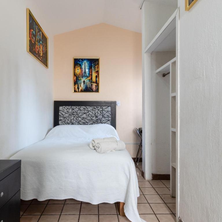 Chapalita Grand House - Eight-Bedroom House - 65
