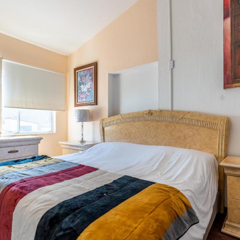 Chapalita Grand House - Eight-Bedroom House - 75