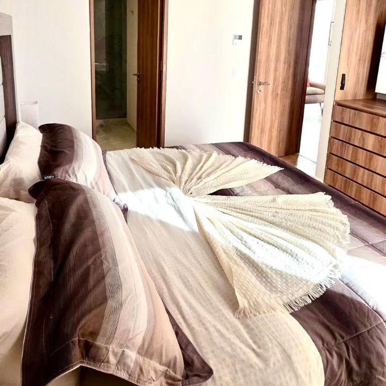 Alto8 Premium apartment with A C pool and view - Two-Bedroom Apartment - 13