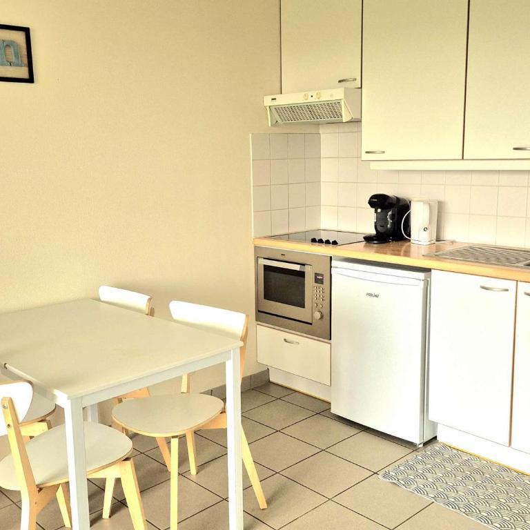 Studio au rez-de-chaussée avec terrasse dégagée - FR-1-675-56 - Studio - 8