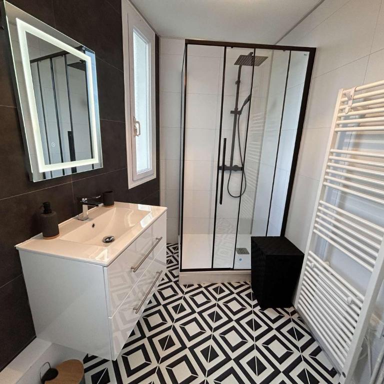 Appartement moderne, vue mer - 4 pers. - FR-1-224C-368 - Apartment - 11