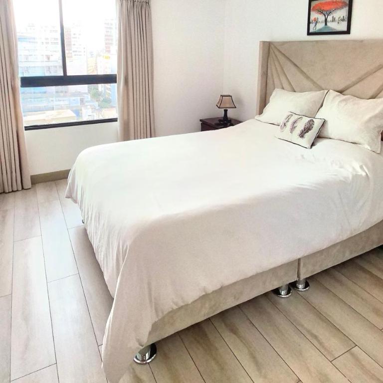 Beautiful and quiet aparment, near to Larcomar, cliff, Kennedy Park - Two-Bedroom Standard Apartment - 2