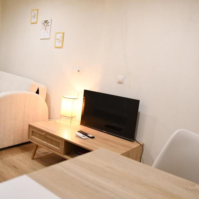 calle Gandía G1 - Two-Bedroom Apartment - 2