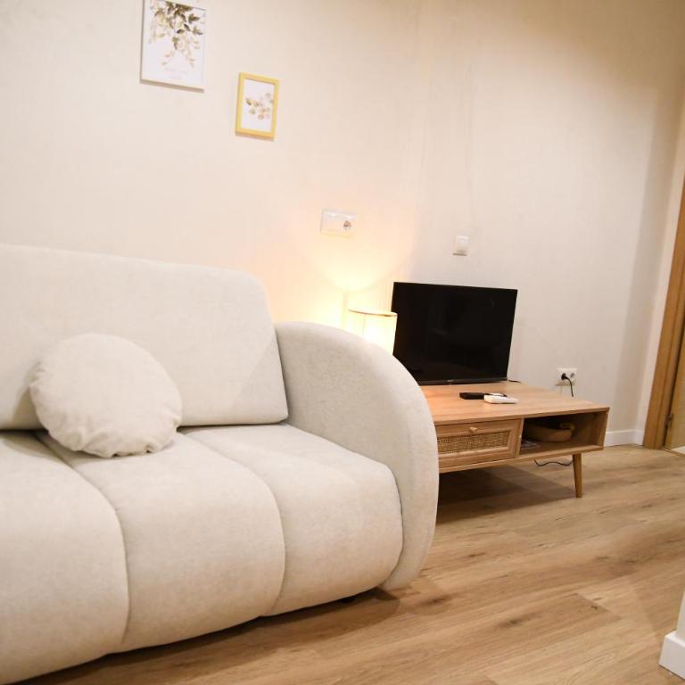 calle Gandía G1 - Two-Bedroom Apartment - 3