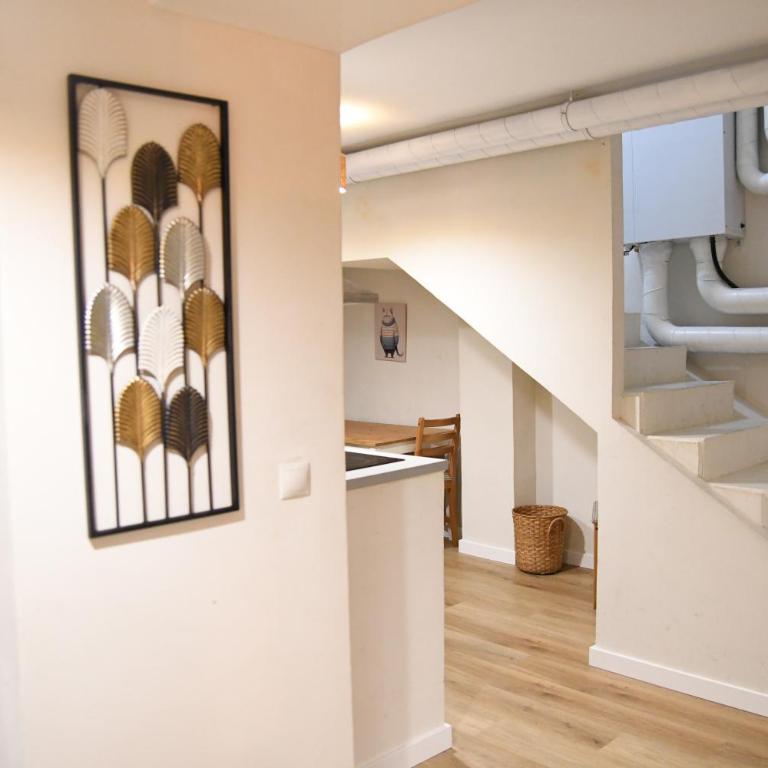 calle Gandía G1 - Three-Bedroom Apartment - 5