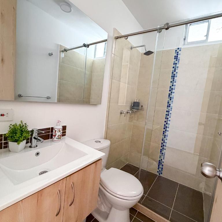 Modern Aparment 3BR Family on the Heart of Ibague - Three-Bedroom Apartment - 21