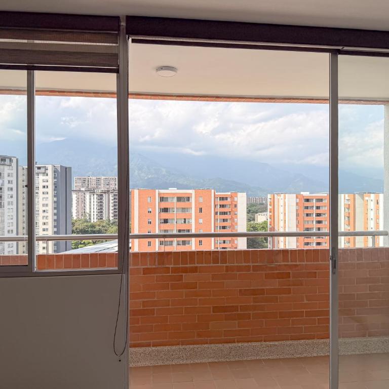 Modern Aparment 3BR Family on the Heart of Ibague - Three-Bedroom Apartment - 8