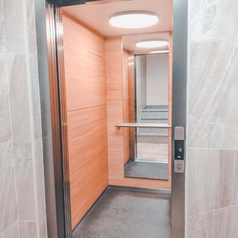 Apartamento Soleado a 2 min de Playa con 2 AC y Terraza - Apartamento de 2 dormitorios - 14