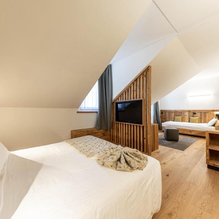 G. Hotel Des Alpes (Classic since 1912) - Camera Quadrupla Superior - 14