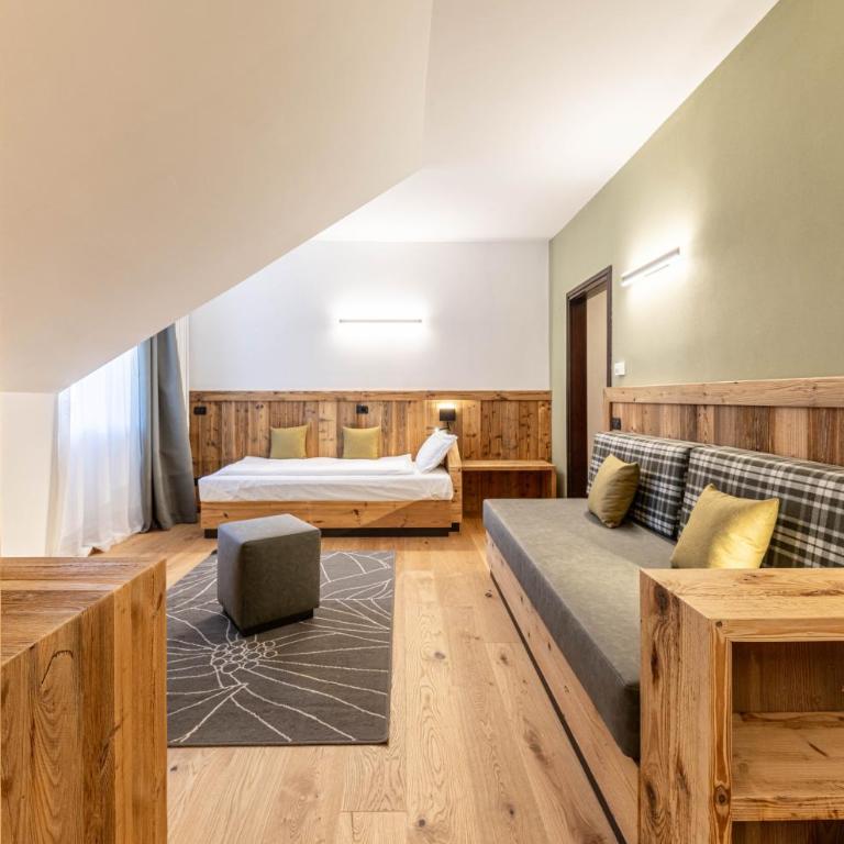 G. Hotel Des Alpes (Classic since 1912) - Camera Quadrupla Superior - 11