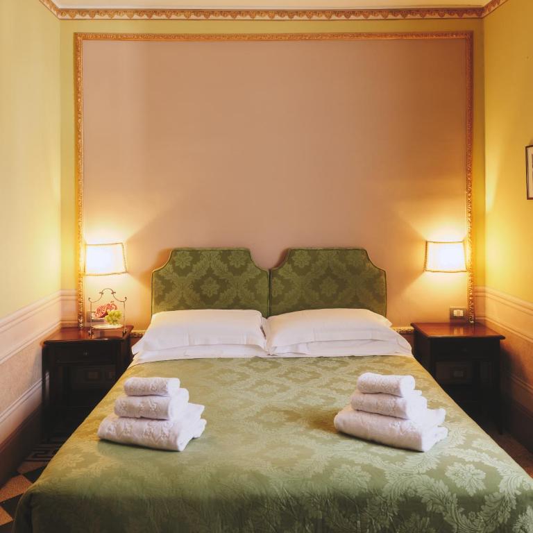 Hotel I Portici - Camera Deluxe - 11