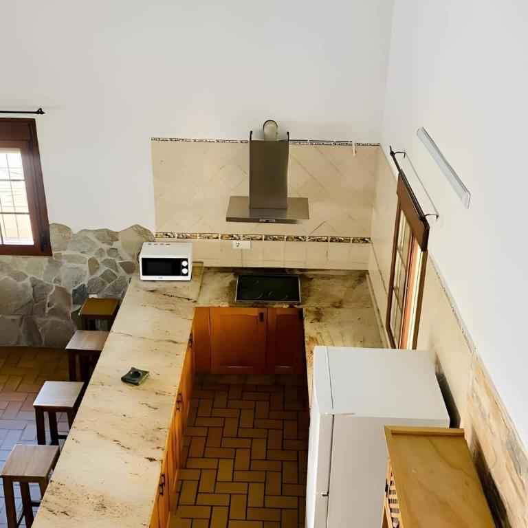 Amplio Chalet con Piscina privada Terraza y Barbacoa Cerca del pueblo - Casa - 16