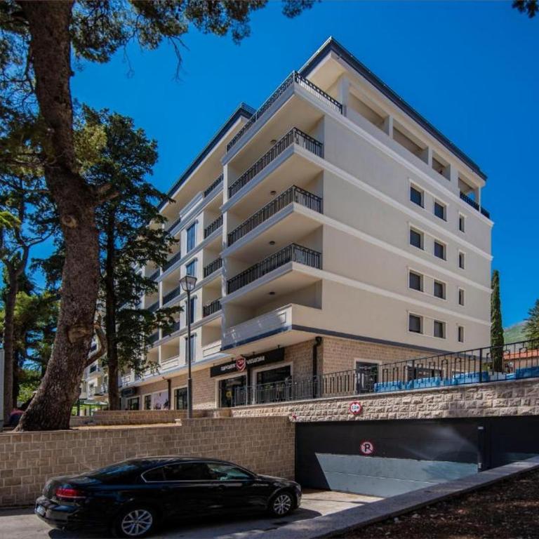 ToP-HILL - One-Bedroom Apartment - 32