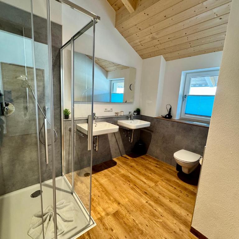 Berg Fux - 5 neue wohlfühl Ferienwohnungen mit Bergblick, Balkon, Parkplatz, nahe Oberstdorf - Apartment mit 3 Schlafzimmern und Bergblick - 22