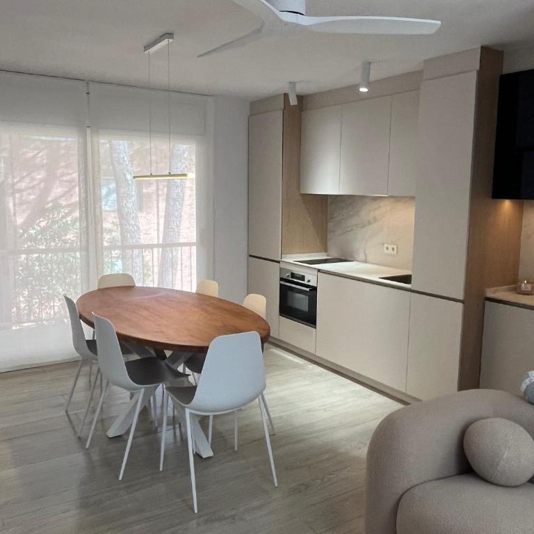 Apartamento con WiFi y Aire acondicionado en Pals Playa - Apartamento - 1