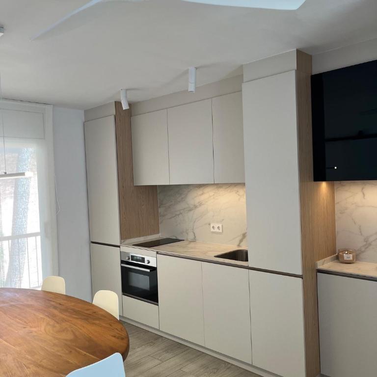 Apartamento con WiFi y Aire acondicionado en Pals Playa - Apartamento - 4