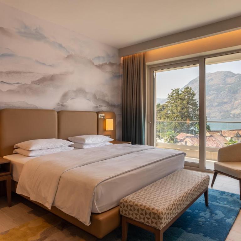 Hyatt Regency Kotor Bay Resort - Premium Three-Bedroom Apartment with Hot Tub - 3