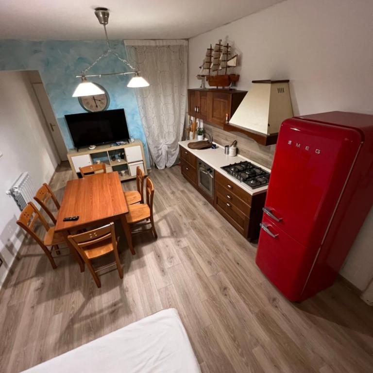 Crispi home 169 - Three-Bedroom Apartment - 24