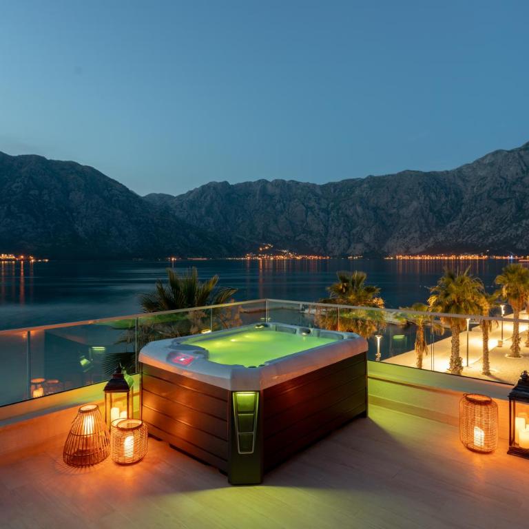Hyatt Regency Kotor Bay Resort - Premium Three-Bedroom Apartment with Hot Tub - 1