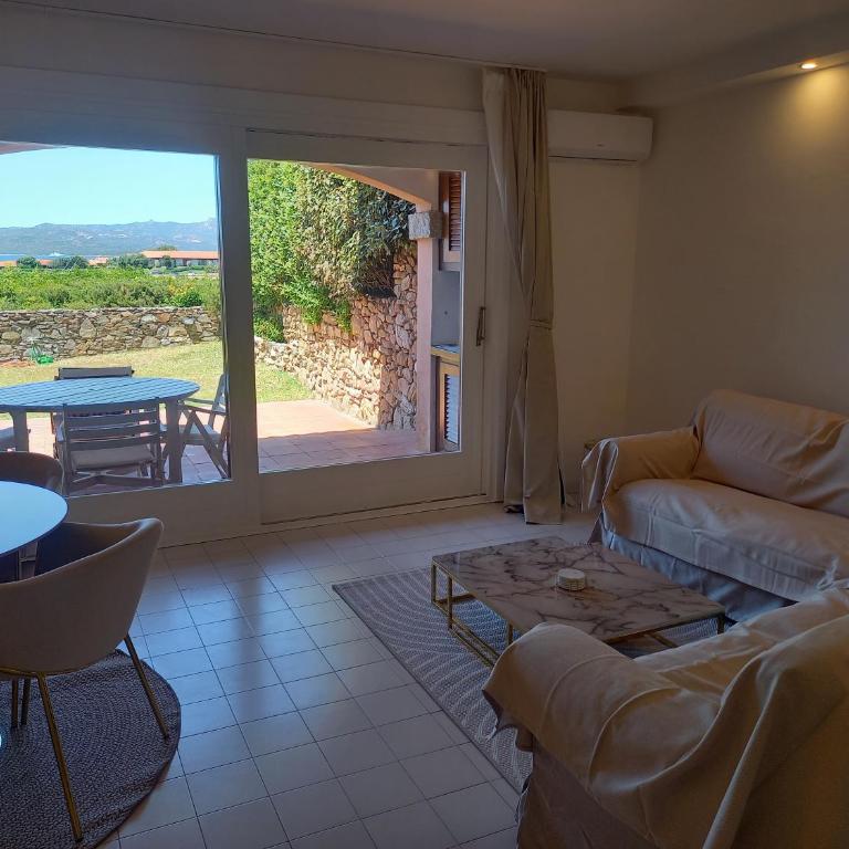 PORTO ROTONDO TRAUMHAFTE FERIENWOHNUNG MIT GARTEN und PARKPLATZ ZU VERMIETEN! APPARTAMENTO VACANZE DA SOGNO A PORTO ROTONDO CON GIARDINO E PARCHEGGIO IN AFFITTO! - Appartamento con 1 Camera da Letto - 5